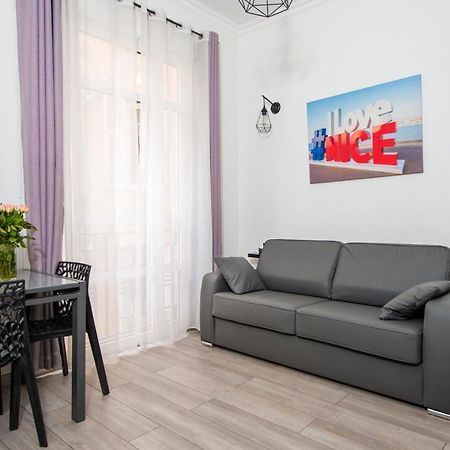 Nice Centre Flat - Modern, Quiet And Brand New Ngoại thất bức ảnh