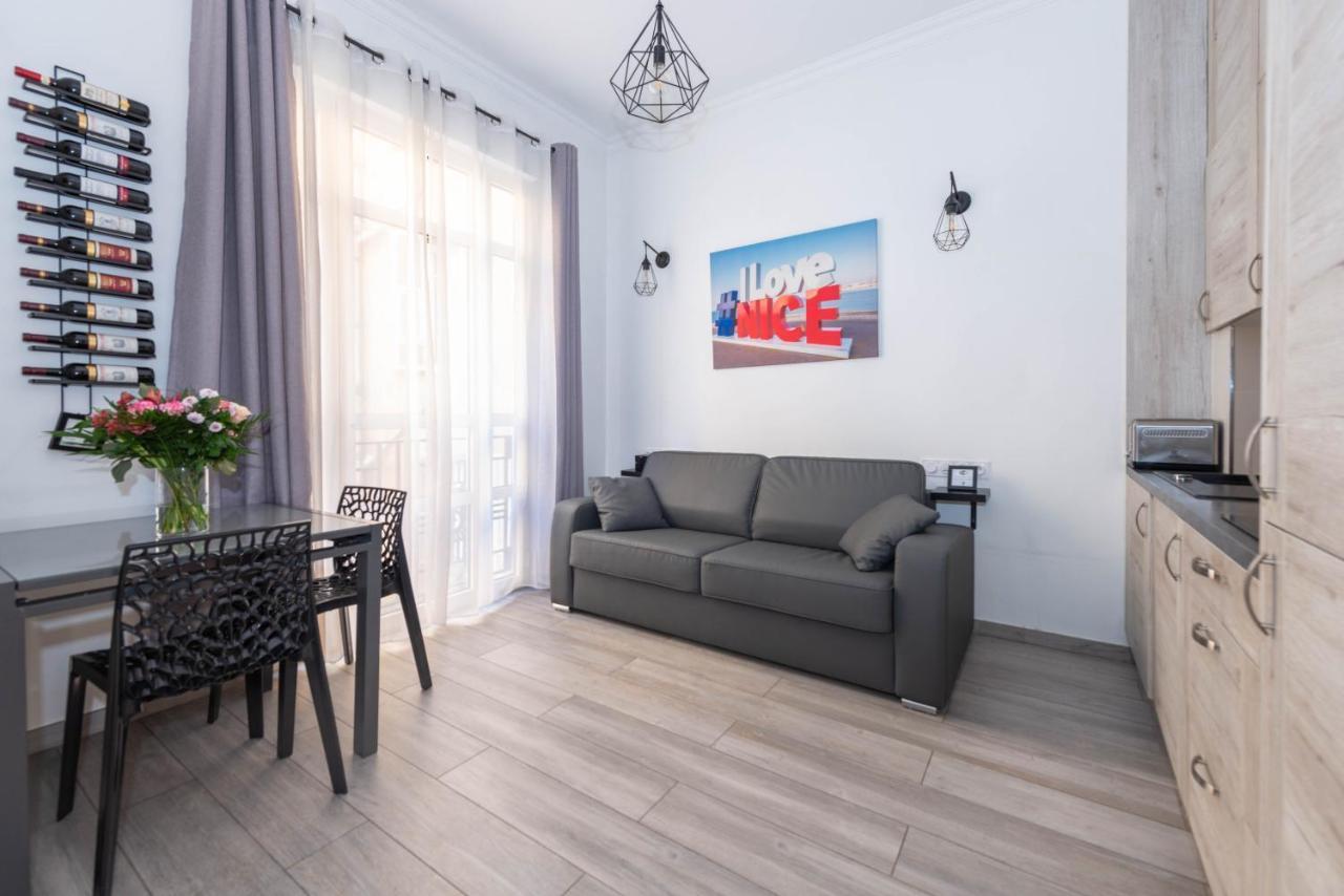 Nice Centre Flat - Modern, Quiet And Brand New Ngoại thất bức ảnh